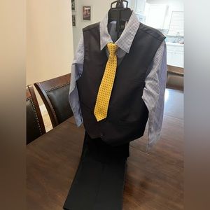 TFW Youth Boy: 4 piece Suit  . Size: 7